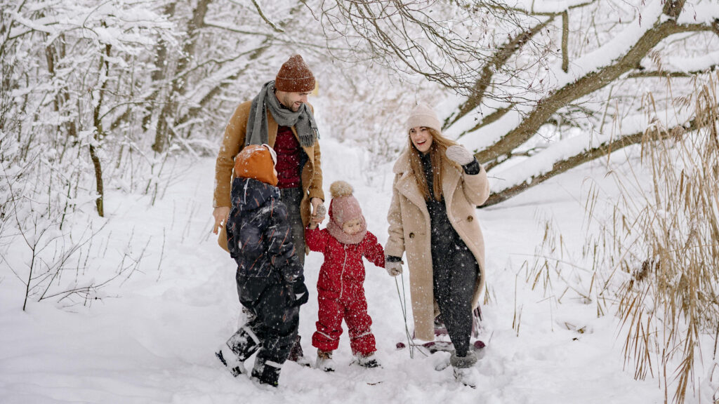 Familie im Schnee